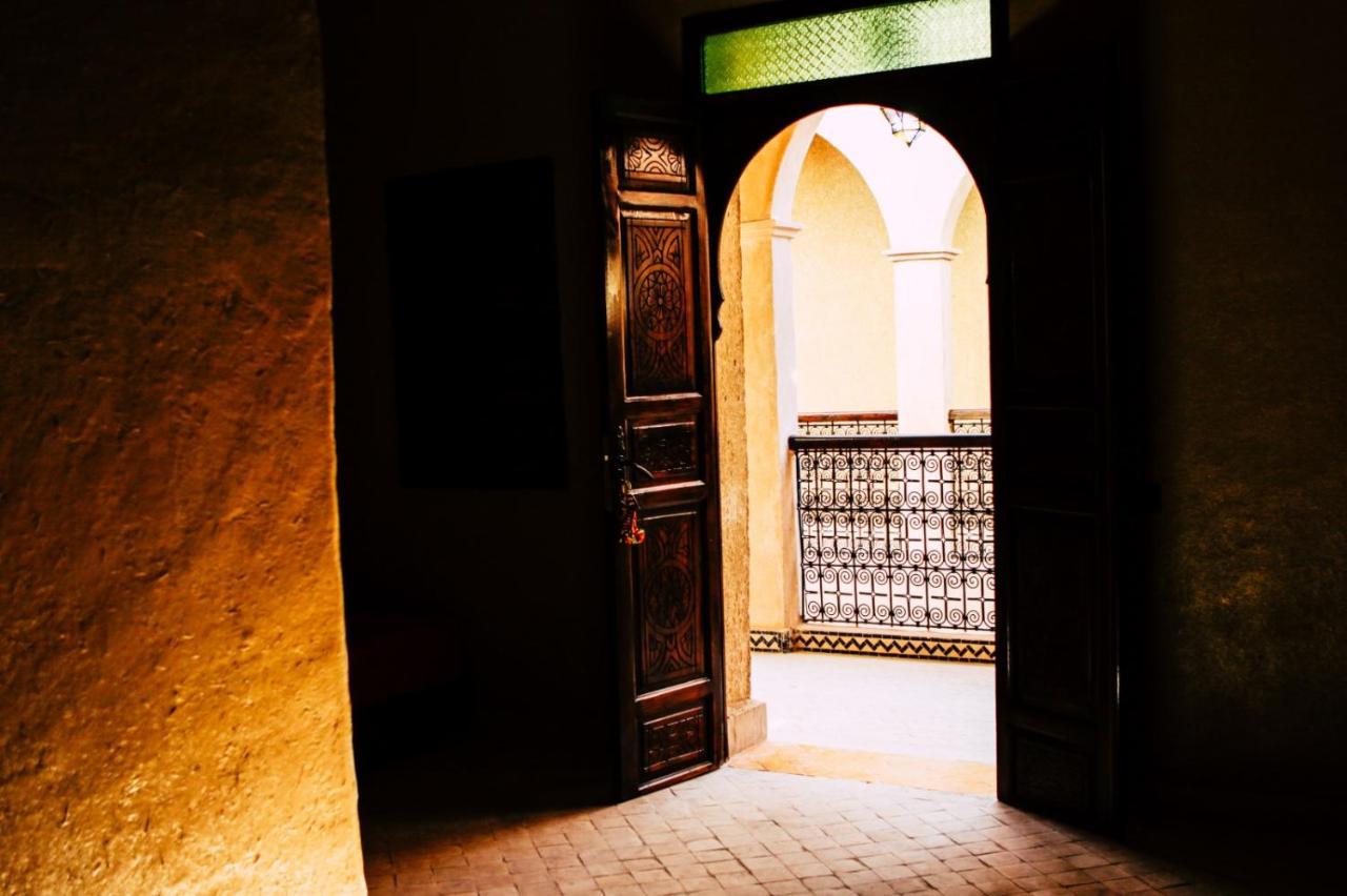 Riad Caravasar Merzouga Exterior photo