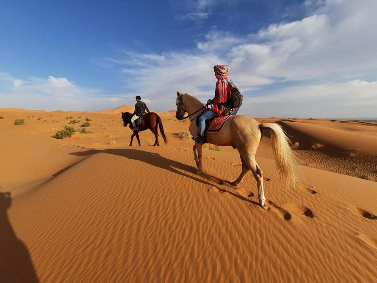 Riad Caravasar Merzouga Exterior photo